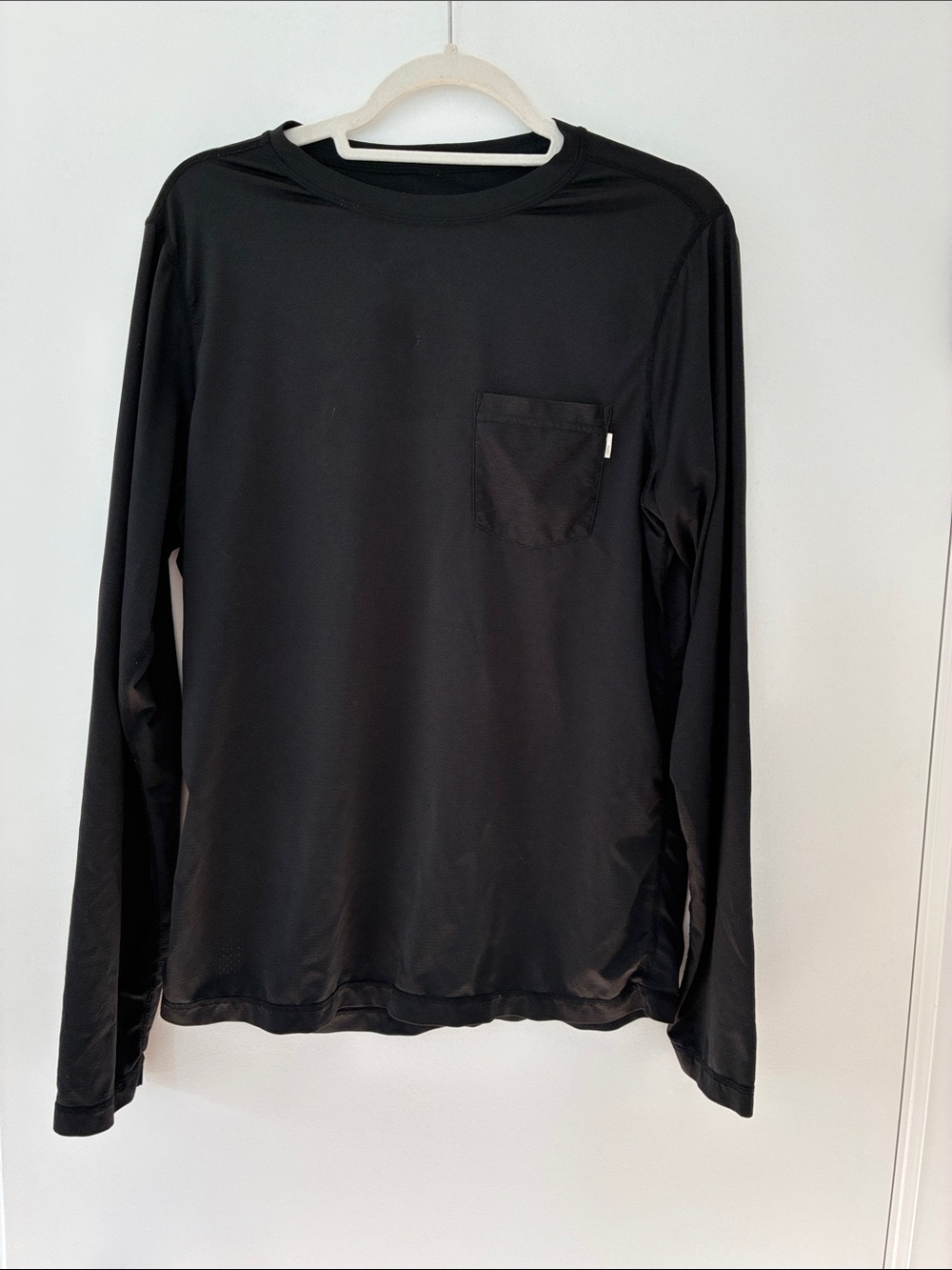 Vuori Performance Pocket Long Sleeve Tee